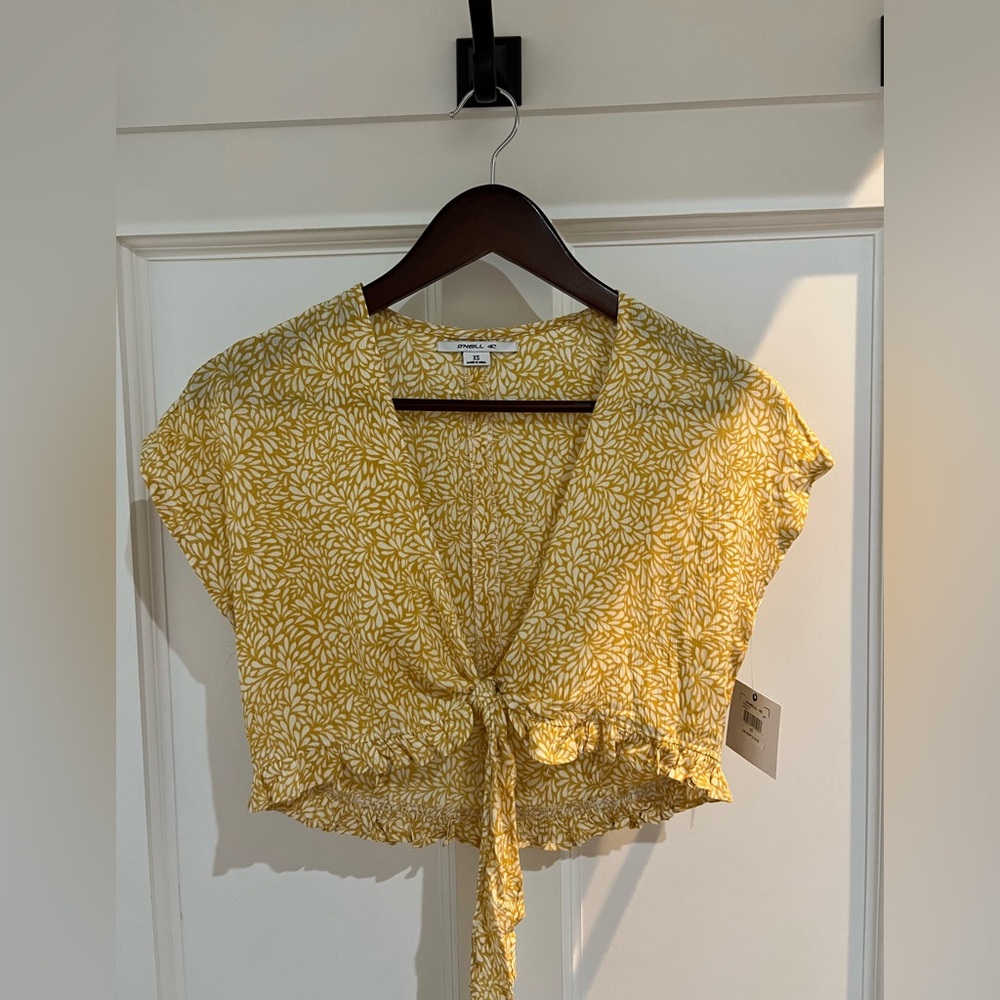 O’Neill yellow tie front crop top